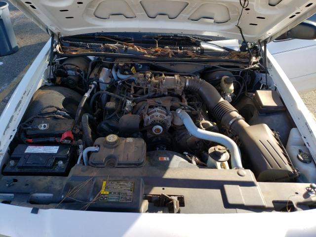 Photo 11 from auction – 2004 FORD CROWN VICT with VIN 2FAFP71W34X166477