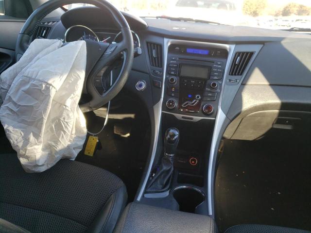 Photo 8 from auction – 2012 HYUNDAI SONATA SE with VIN 5NPEC4AC0CH414321