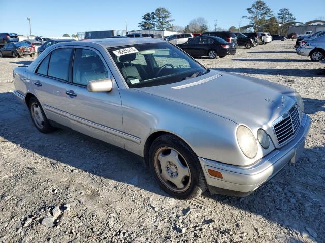 Photo 4 from auction – 1998 MERCEDES-BENZ E 430 with VIN WDBJF70F8WA691005