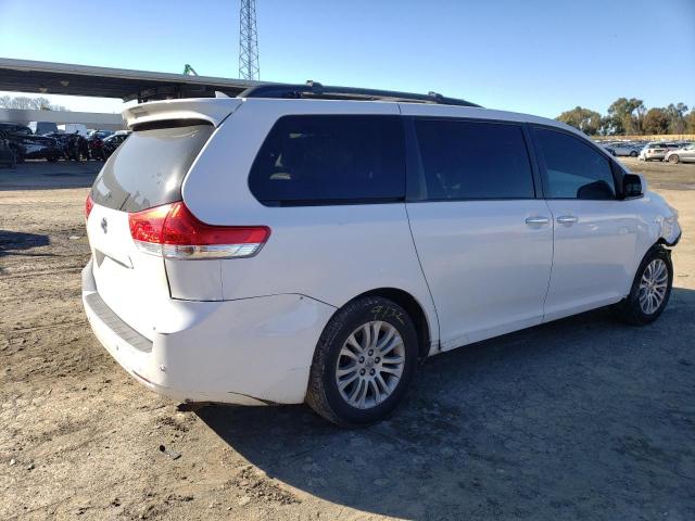 Photo 3 from auction – 2011 TOYOTA SIENNA XLE with VIN 5TDYK3DC1BS155899