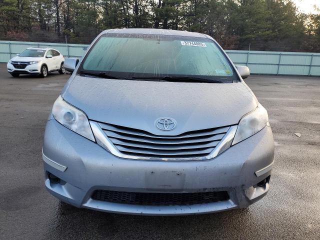 Photo 5 from auction – 2017 TOYOTA SIENNA LE with VIN 5TDKZ3DC3HS856552