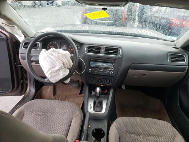 Photo 8 from auction – 2014 VOLKSWAGEN JETTA BASE with VIN 3VW2K7AJ4EM318952