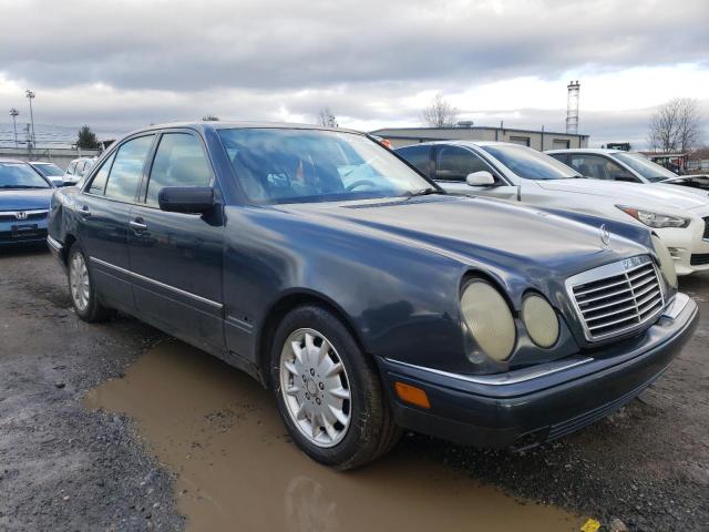 Photo 4 from auction – 1998 MERCEDES-BENZ E 320 with VIN WDBJF65F1WA561697