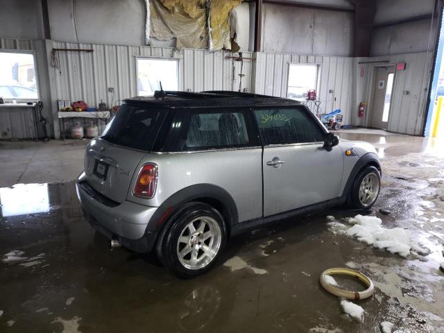 Photo 3 from auction – 2007 MINI COOPER with VIN WMWMF33567TU63291