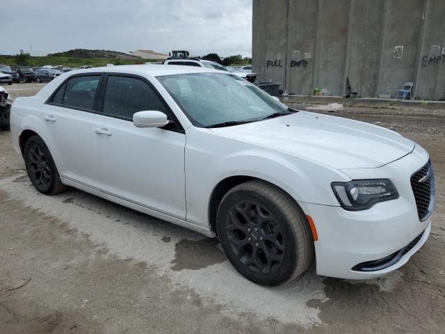 Photo 4 from auction – 2019 CHRYSLER 300 S with VIN 2C3CCAGG8KH542947