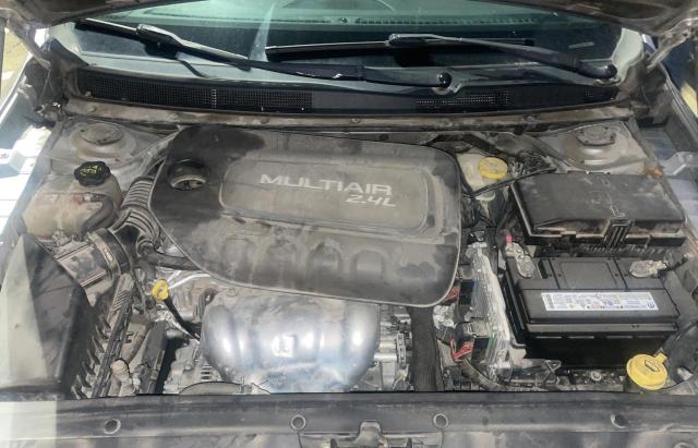 Photo 7 from auction – 2015 CHRYSLER 200 LIMITE with VIN 1C3CCCAB0FN574166