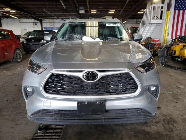 Photo 5 from auction – 2022 TOYOTA HIGHLANDER with VIN 5TDHZRBH6NS195932