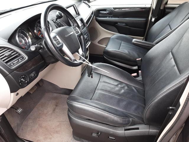 Photo 7 from auction – 2013 CHRYSLER TOWN & COU with VIN 2C4RC1BG4DR643039