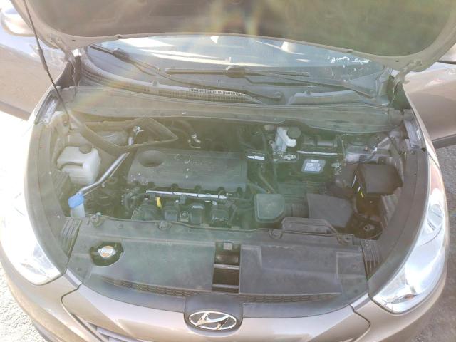 Photo 11 from auction – 2011 HYUNDAI TUCSON GLS with VIN KM8JU3AC3BU223790