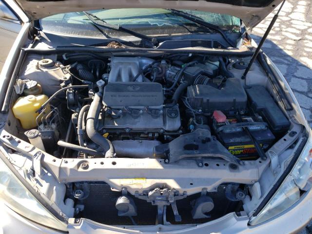 Photo 11 from auction – 2002 TOYOTA CAMRY LE with VIN JTDBF32K320004165