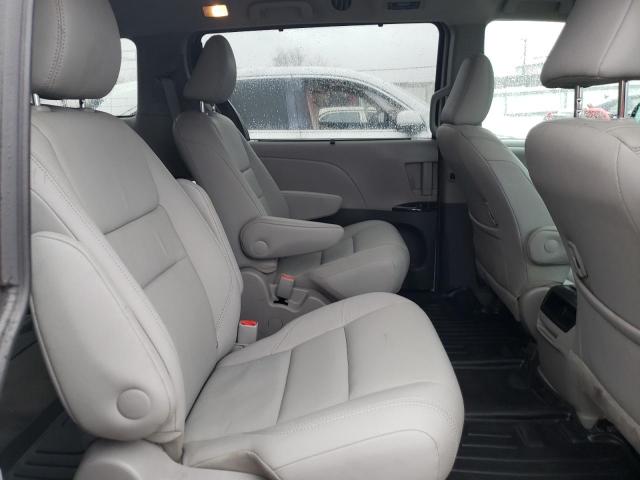 Photo 11 from auction – 2017 TOYOTA SIENNA XLE with VIN 5TDDZ3DC0HS149109
