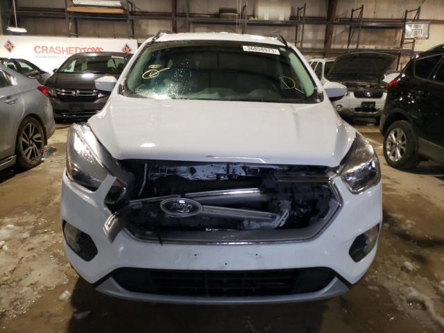 Photo 5 from auction – 2018 FORD ESCAPE SE with VIN 1FMCU9GD5JUD57145
