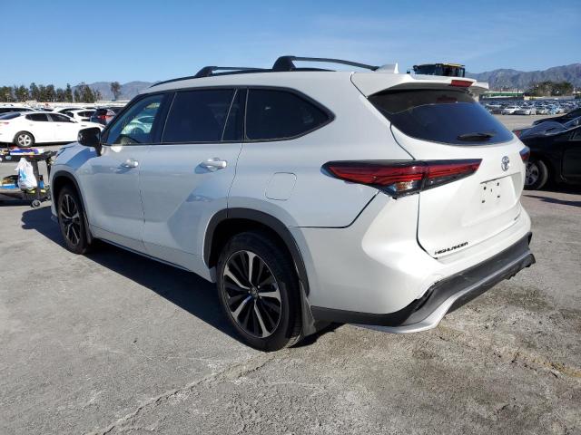 Photo 2 from auction – 2022 TOYOTA HIGHLANDER with VIN 5TDJZRBH9NS230142