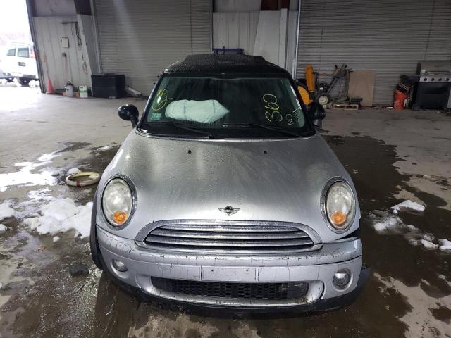 Photo 5 from auction – 2007 MINI COOPER with VIN WMWMF33567TU63291