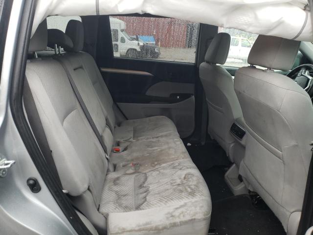 Photo 11 from auction – 2019 TOYOTA HIGHLANDER with VIN 5TDBZRFH0KS960449