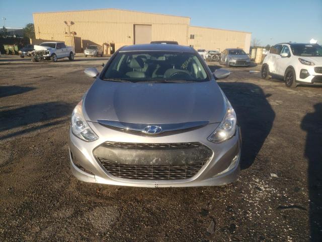 Photo 5 from auction – 2012 HYUNDAI SONATA HYB with VIN KMHEC4A49CA037550