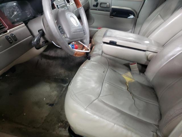 Photo 7 from auction – 2003 LINCOLN TOWN CAR C with VIN 1LNHM83W23Y617696