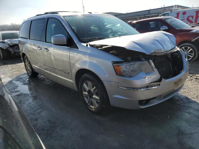 Photo 4 from auction – 2010 CHRYSLER TOWN & COU with VIN 2A4RR5D16AR298696