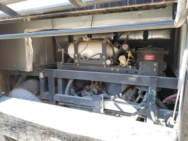 Photo 7 from auction – 2005 FREIGHTLINER CHASSIS X with VIN 4UZABFDCX5CU36975