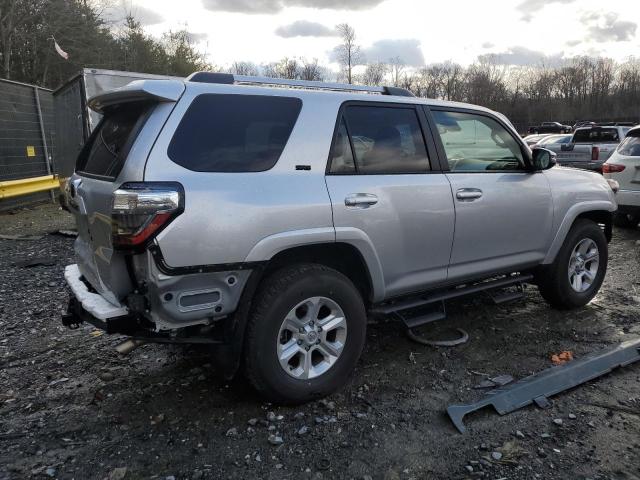 Photo 3 from auction – 2022 TOYOTA 4RUNNER SR with VIN JTEFU5JR8N5277218