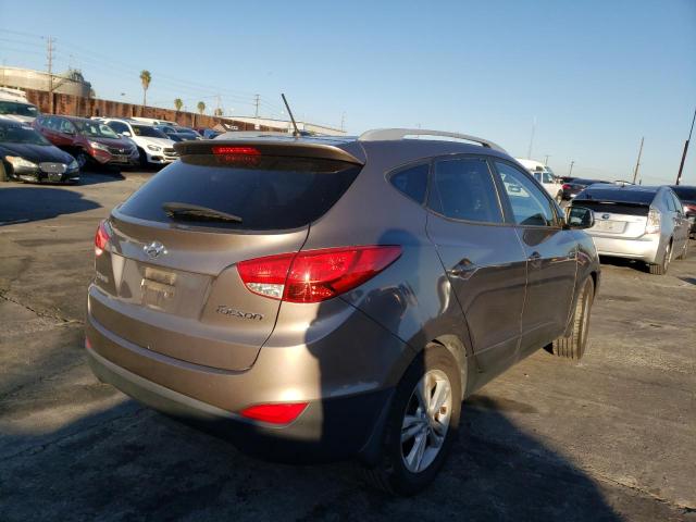 Photo 3 from auction – 2011 HYUNDAI TUCSON GLS with VIN KM8JU3AC3BU223790