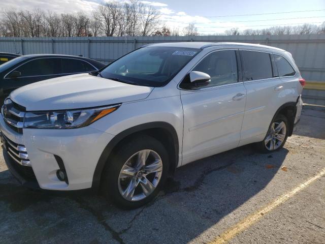 TOYOTA HIGHLANDER 2018 مع رقم تعريف المركبة 5TDDZRFH9JS909054 - صورة من المزاد