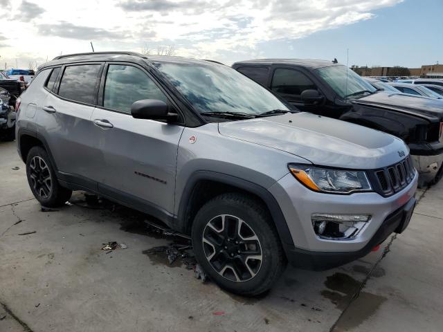 Фото 4 с аукциона – 2019 JEEP COMPASS TR с VIN 3C4NJDDB7KT785581