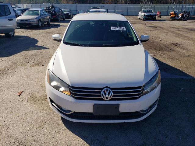 Photo 5 from auction – 2015 VOLKSWAGEN PASSAT S with VIN 1VWAT7A34FC094787