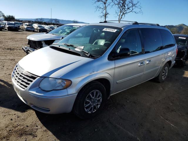 Photo 1 from auction – 2005 CHRYSLER TOWN & COU with VIN 2C8GP44R15R136904