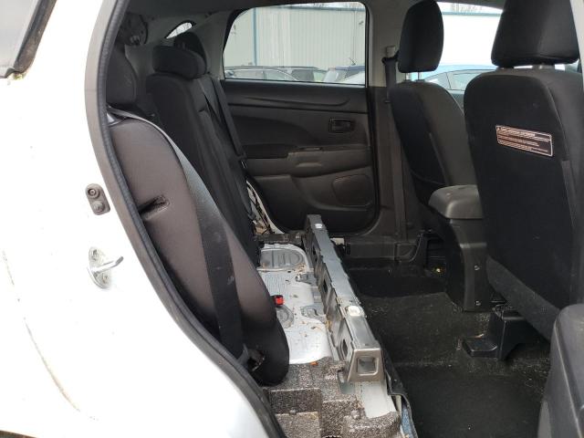 Photo 11 from auction – 2015 MITSUBISHI OUTLANDER with VIN 4A4AR3AW1FE025413