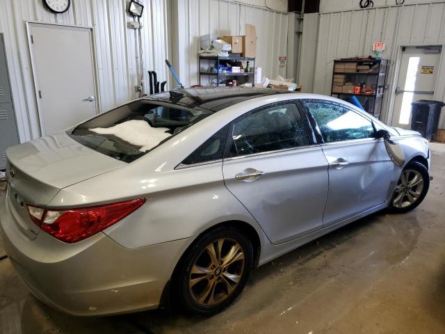 Photo 3 from auction – 2012 HYUNDAI SONATA SE with VIN 5NPEC4AC2CH427846