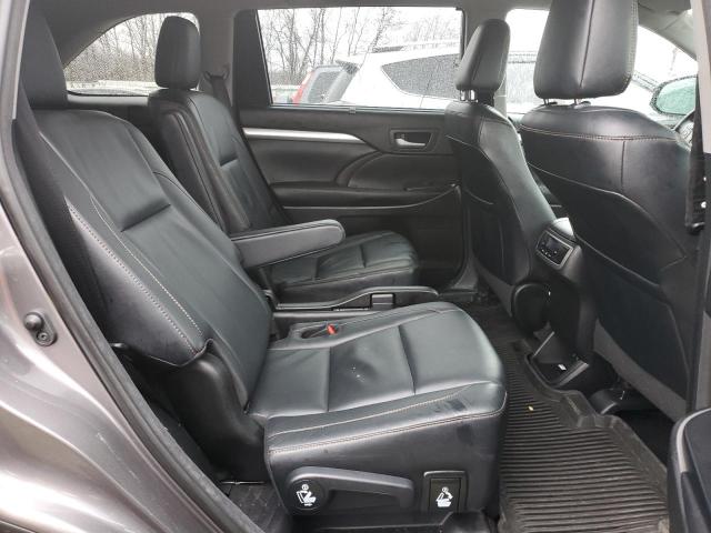صورة رقم 11 من المزاد - 2018 TOYOTA HIGHLANDER مع VIN 5TDJZRFH6JS558753
