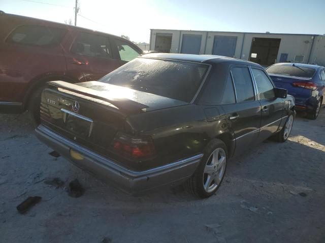 Photo 3 from auction – 1995 MERCEDES-BENZ E 320 BASE with VIN WDBEA32E0SC223460