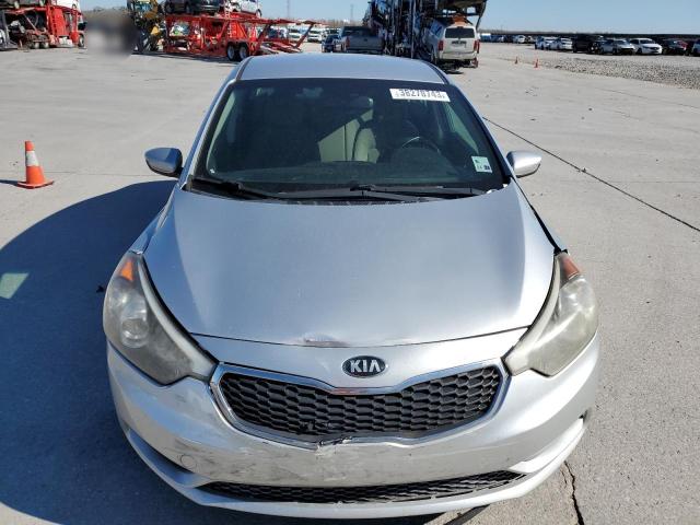 Photo 5 from auction – 2015 KIA FORTE with VIN KNAFK4A6XF5295230