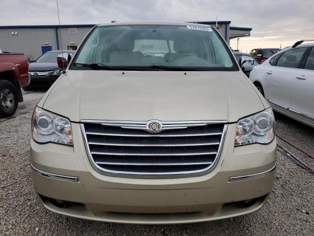 Photo 5 from auction – 2010 CHRYSLER TOWN & COU with VIN 2A4RR7DXXAR415065
