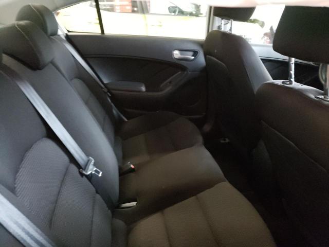 Photo 10 from auction – 2017 KIA FORTE LX with VIN 3KPFK4A72HE072361