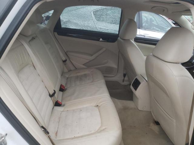 Photo 10 from auction – 2015 VOLKSWAGEN PASSAT SEL with VIN 1VWCT7A30FC013521