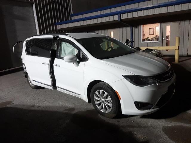 Photo 4 from auction – 2017 CHRYSLER PACIFICA T with VIN 2C4RC1BG1HR539890