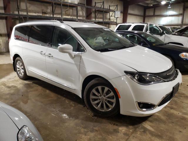 Photo 4 from auction – 2017 CHRYSLER PACIFICA T with VIN 2C4RC1BG3HR660579
