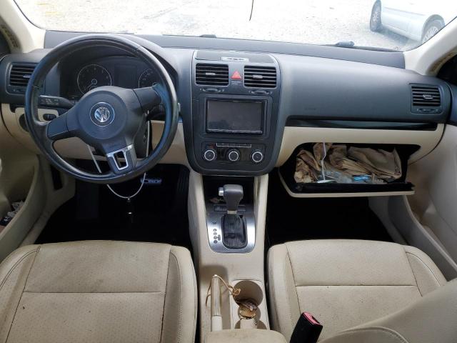 Photo 8 from auction – 2010 VOLKSWAGEN JETTA WOLF with VIN 3VWRJ7AJ3AM062914