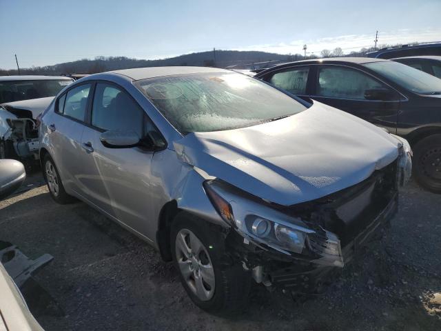 Photo 4 from auction – 2017 KIA FORTE LX with VIN 3KPFK4A7XHE152748