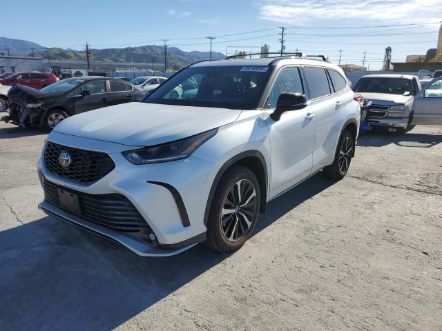TOYOTA HIGHLANDER 2022 with VIN 5TDJZRBH9NS230142 - Photo from auction