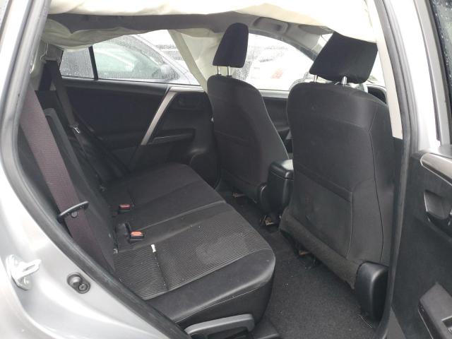 Photo 11 from auction – 2018 TOYOTA RAV4 LE with VIN JTMBFREV8JJ213810