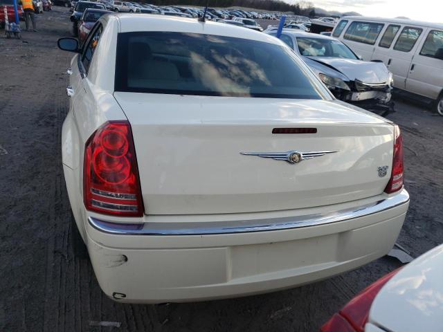 Photo 6 from auction – 2008 CHRYSLER 300C with VIN 2C3KA63H08H180358
