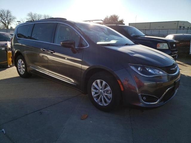 Photo 4 from auction – 2017 CHRYSLER PACIFICA T with VIN 2C4RC1BG5HR517259