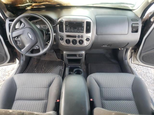 Photo 8 from auction – 2004 FORD ESCAPE XLT with VIN 1FMCU931X4KA96445