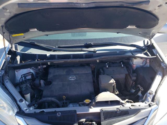 Photo 12 from auction – 2011 TOYOTA SIENNA XLE with VIN 5TDYK3DC6BS169362