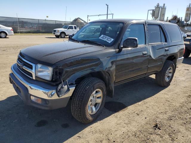 TOYOTA 4RUNNER 2000 with VIN JT3GM84R1Y0069015 - Photo from auction