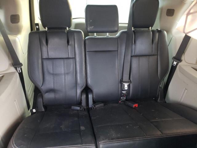Photo 10 from auction – 2013 CHRYSLER TOWN & COU with VIN 2C4RC1BG8DR684127