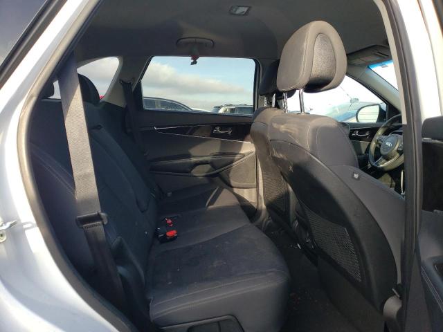 Photo 10 from auction – 2016 KIA SORENTO LX with VIN 5XYPG4A30GG120086